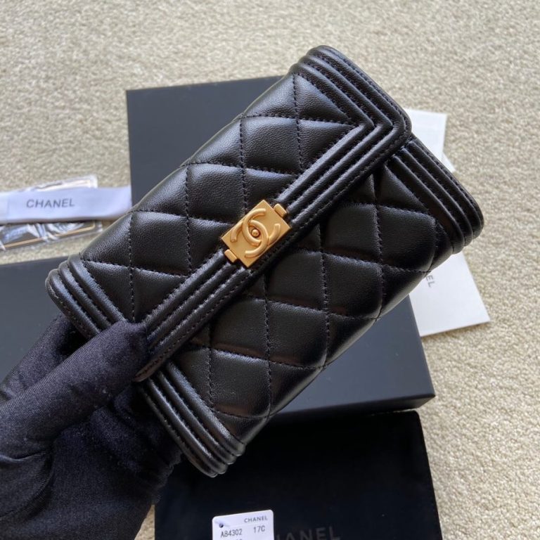 Ch**el boy long wallet