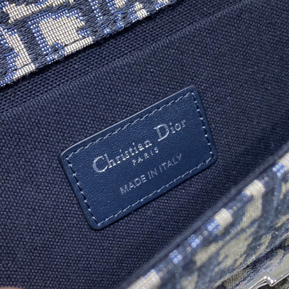 D10r 30 Montaigne East-West Bag with Chain
