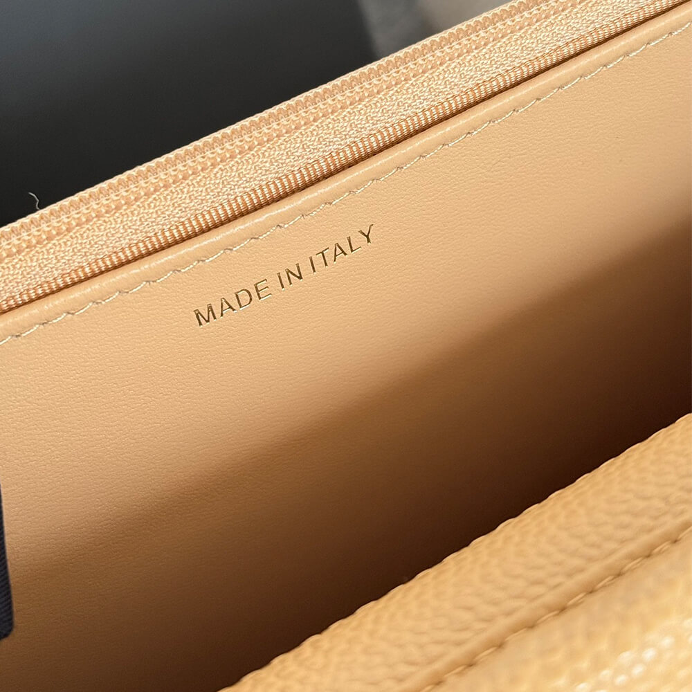 Ch**el classic chain wallet