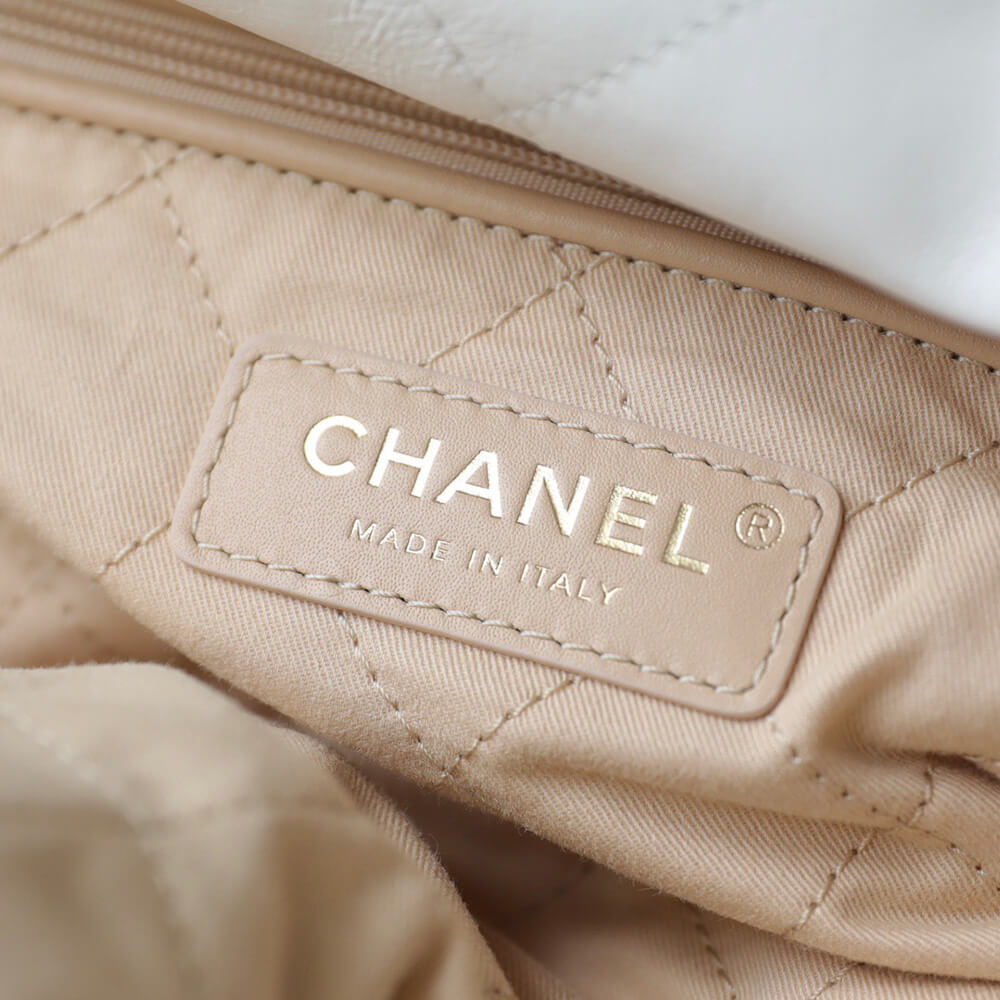Ch**el 22 HANDBAG(high-end grade)
