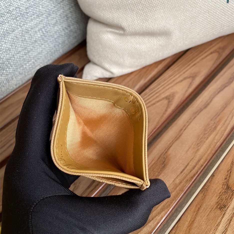 Ch**el Classic Card Holder
