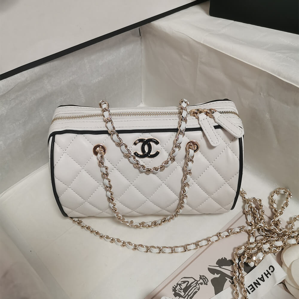 Ch**el Clutch with Chain(HIGH-END GRADE)