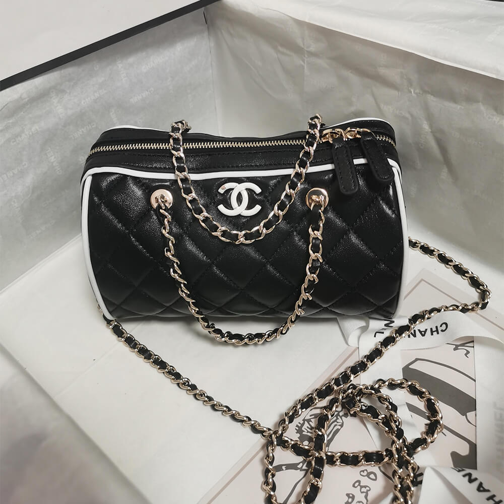 Ch**el Clutch with Chain(HIGH-END GRADE)