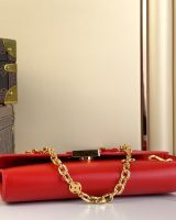 LV Wallet On Chain Capucines
