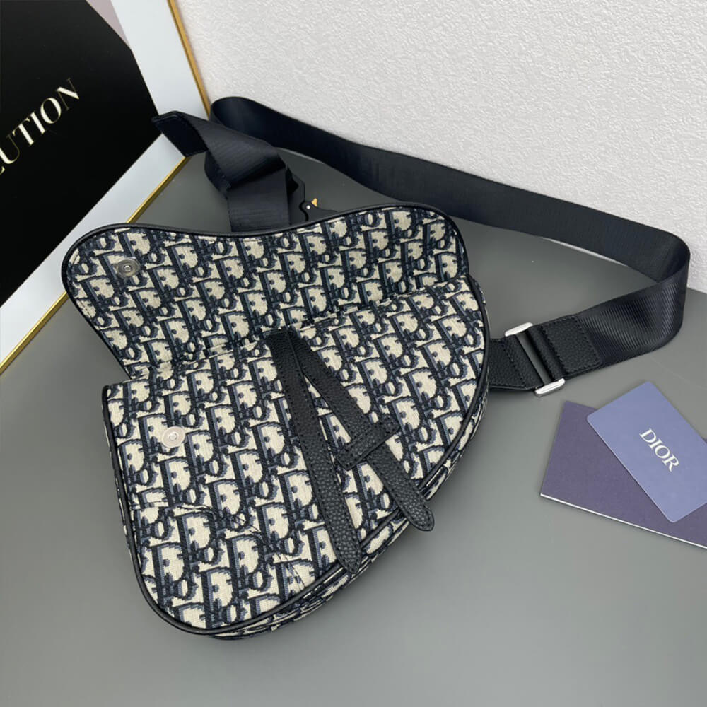 D10r Saddle Bag