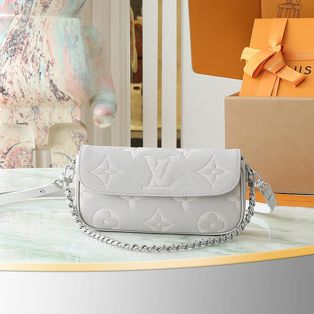LV WALLET ON CHAIN IVY BAG