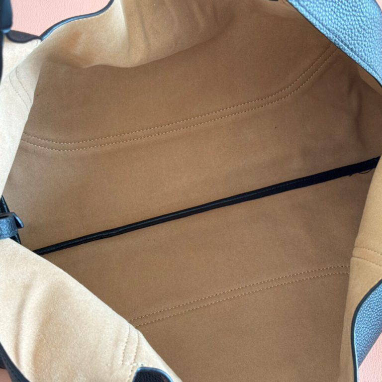 Gvc*1 Softbit maxi shoulder bag(HIGH-END GRADE)