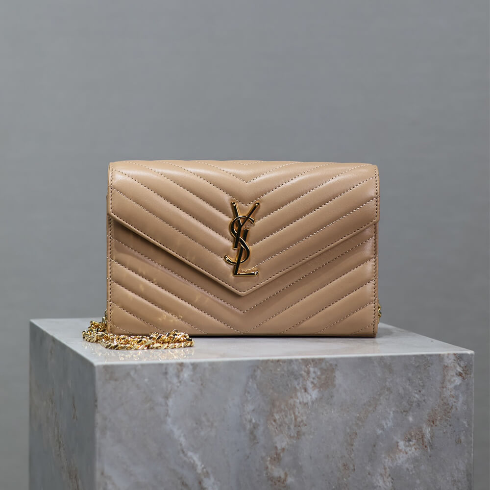 Y51 cassandre chain wallet in lambskin