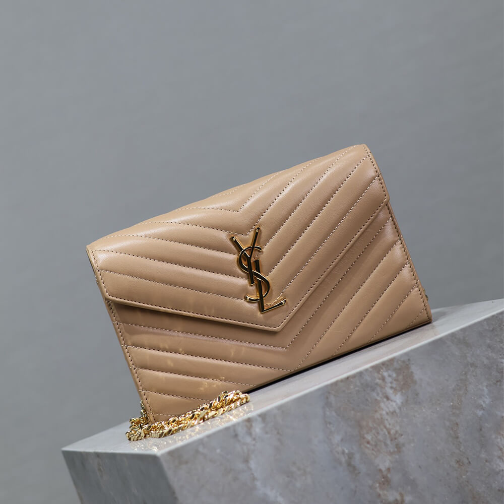 Y51 cassandre chain wallet in lambskin
