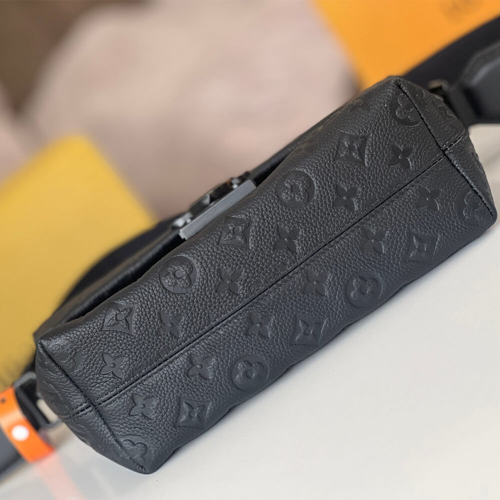 LV S-Cape Messenger