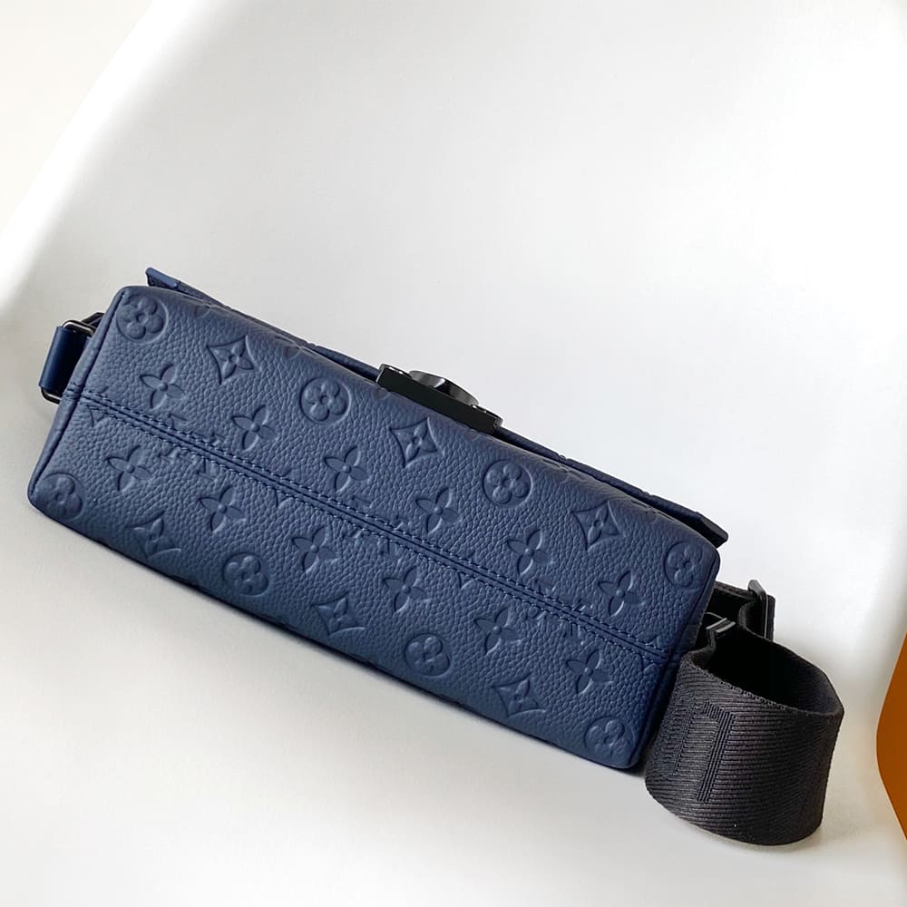 LV S-Cape Messenger
