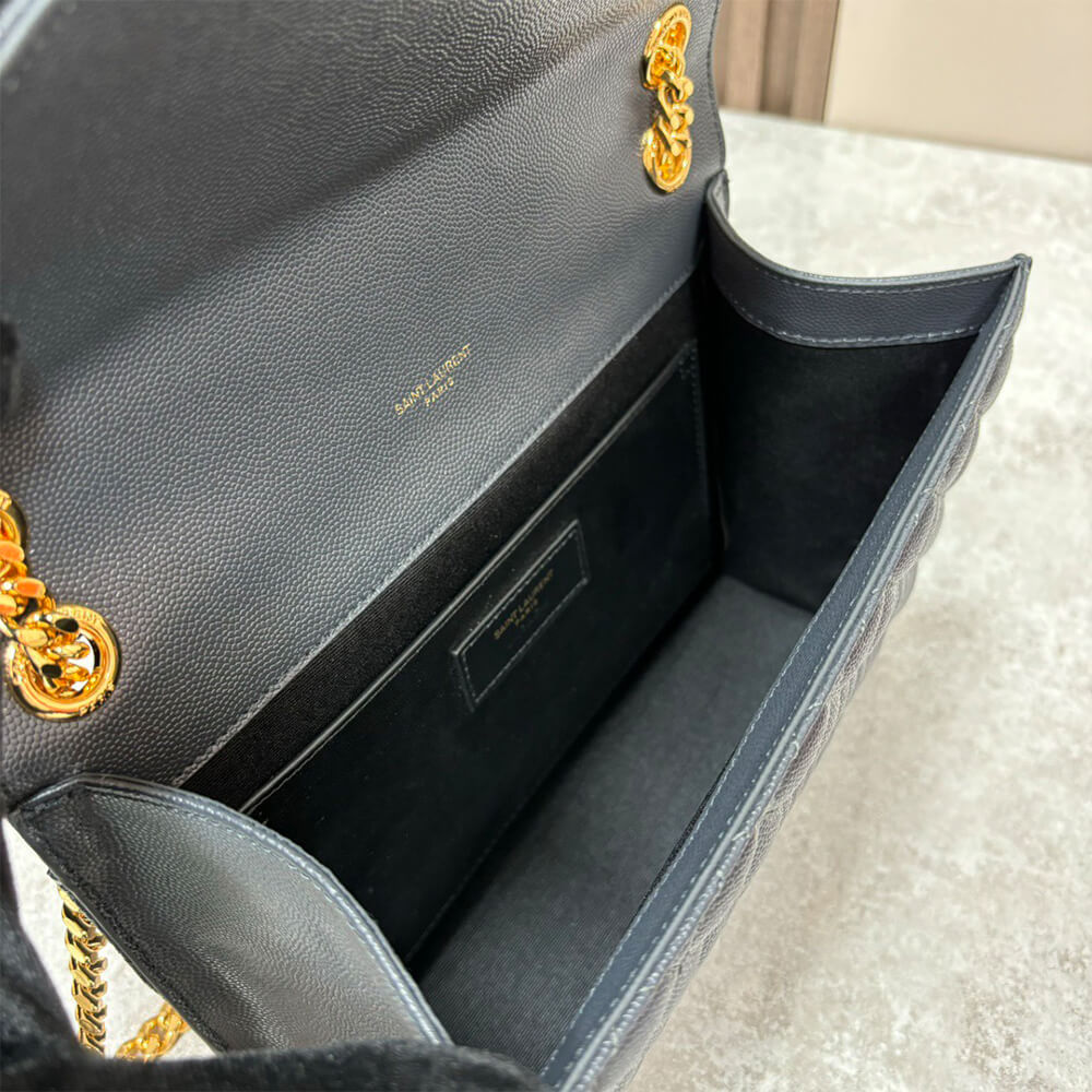 Y51 envelope medium in grained leather