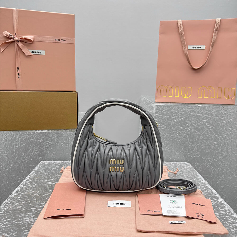 M1um1u Wander matelassé nappa leather bag(HIGH-END GRADE)
