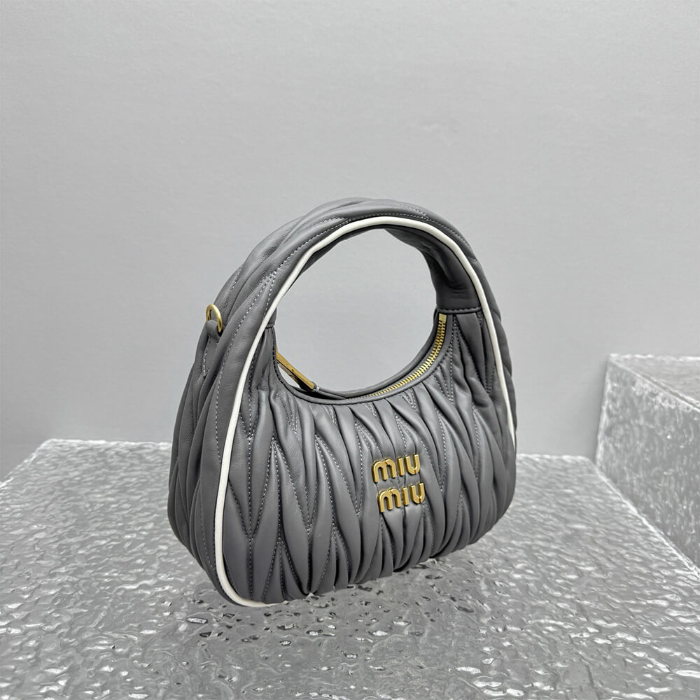 M1um1u Wander matelassé nappa leather bag(HIGH-END GRADE)