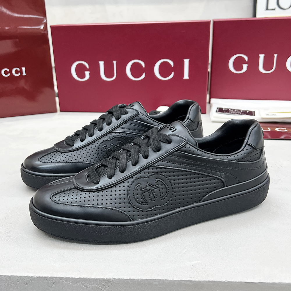 Gvc*1 BLACK Sneakers with logo(high-end grade)