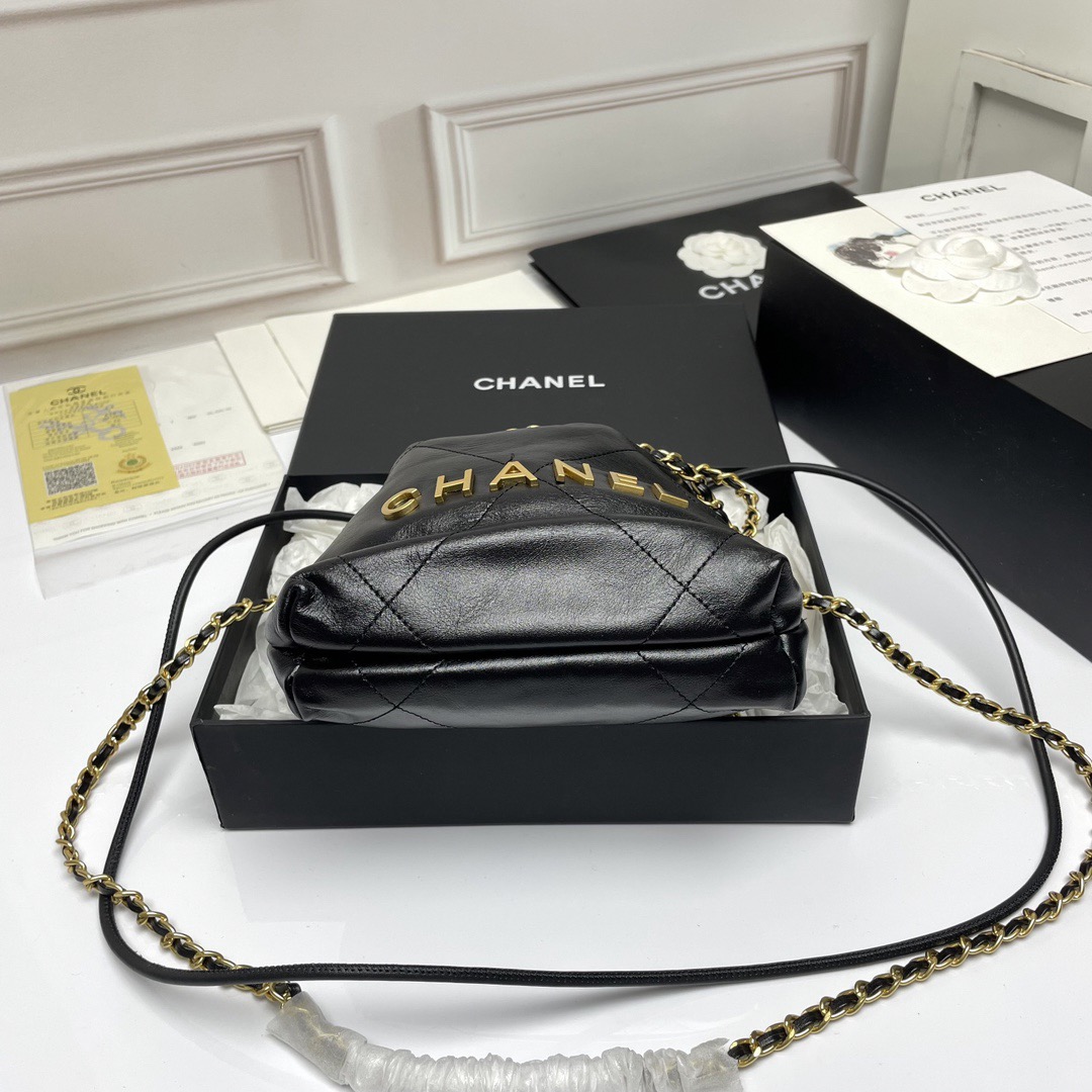 Ch**el 22 mini handbag