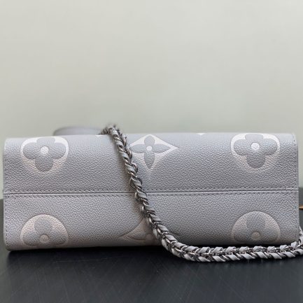 LV OnTheGo East West Chain(HIGH-END GRADE)
