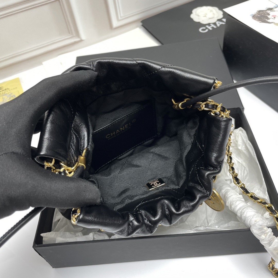Ch**el 22 mini handbag