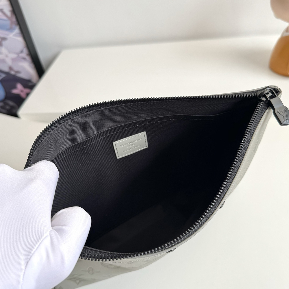 LV POCHETTE TO-GO CLUTCH