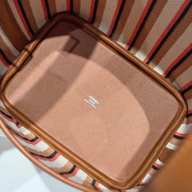 H**me5 Picotin Lock 18 Tote