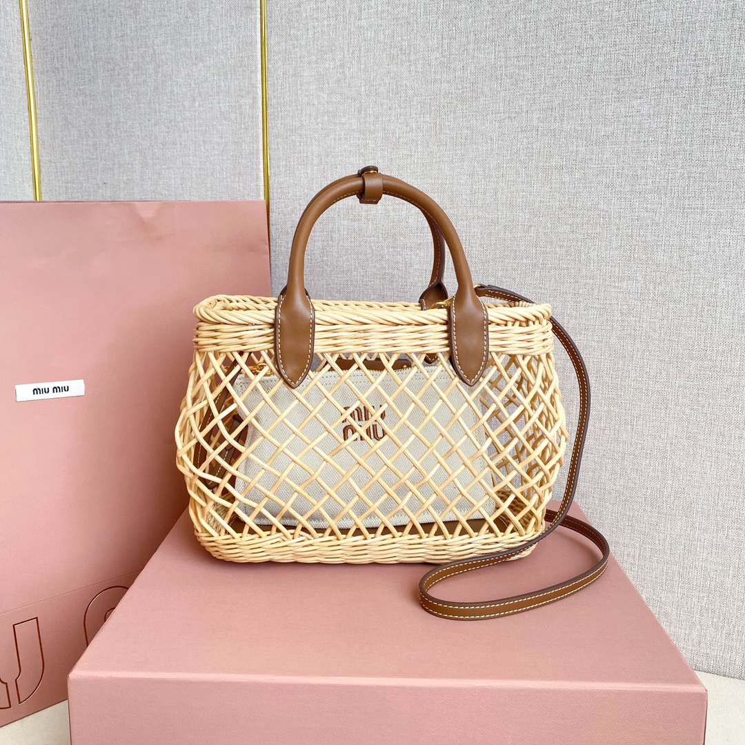 M1um1u Leather-trimmed woven handbag(HIGH-END GRADE)