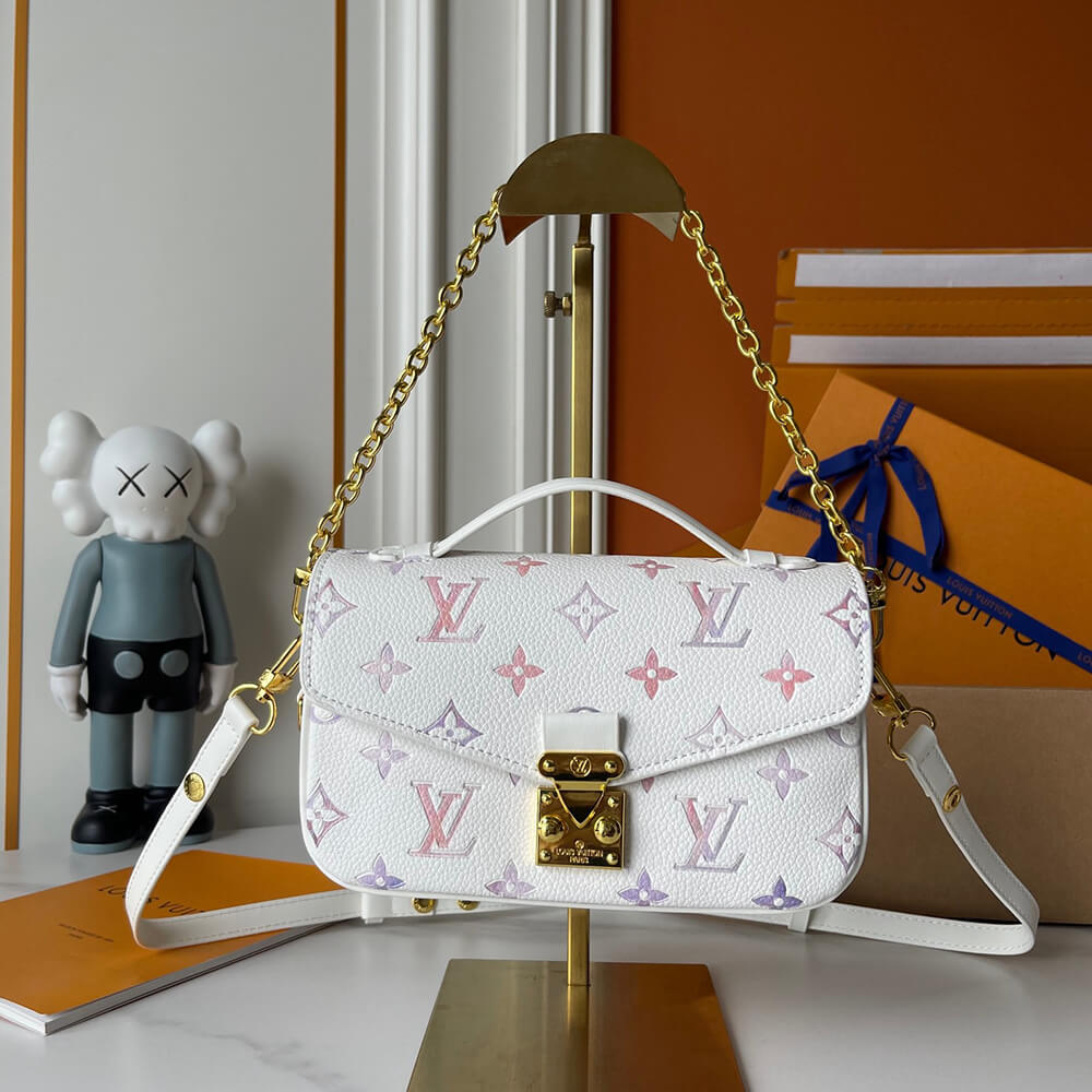 LV Pochette