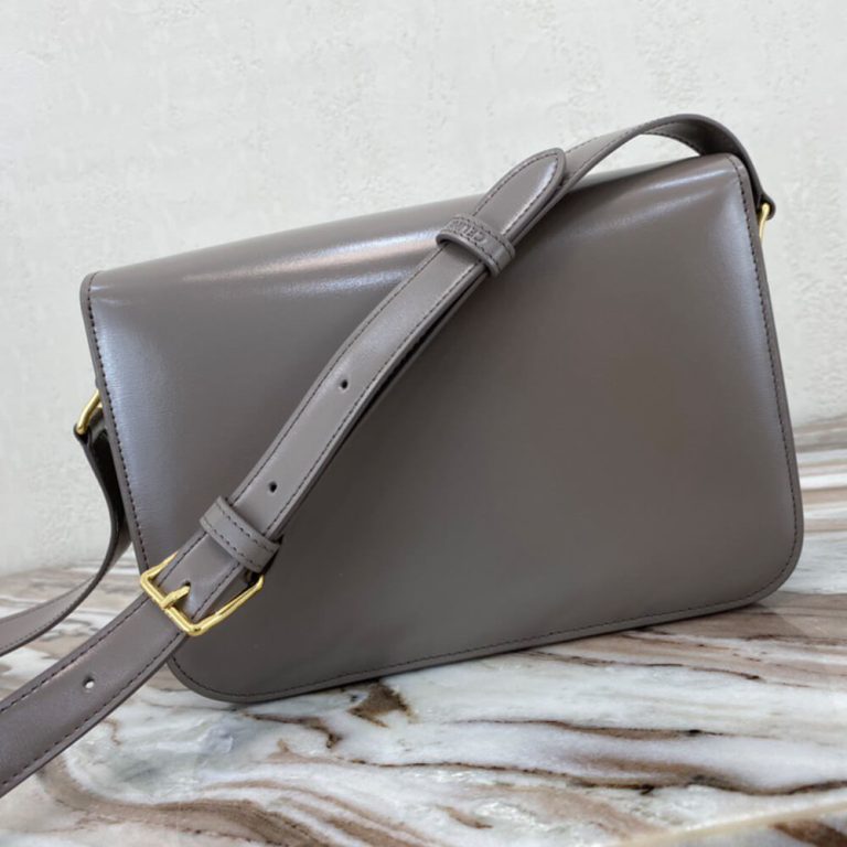 Ce1i*e CLASSIQUE TRIOMPHE BAG in shiny calfskin(HIGH-END GRADE)