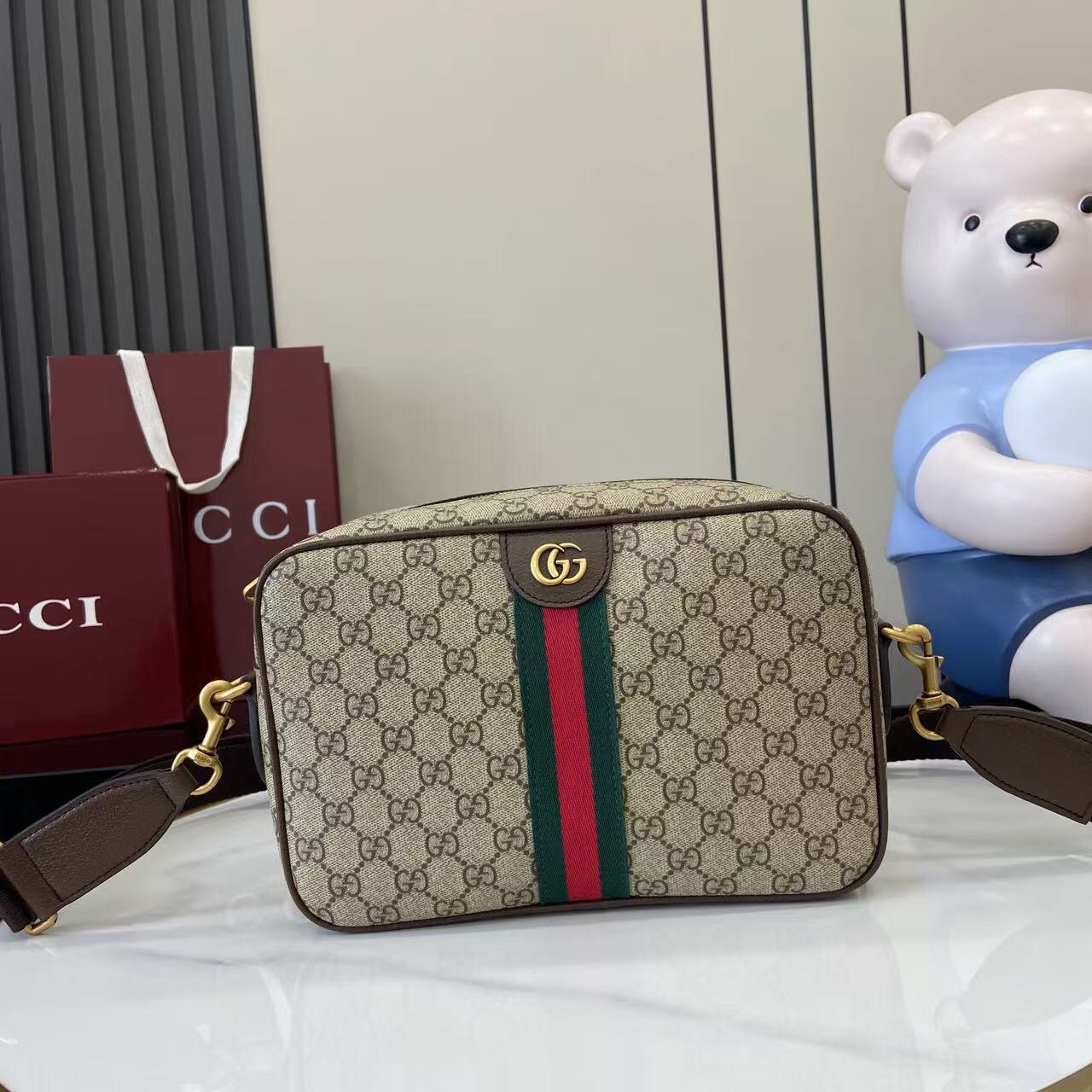 Gvc*1 Ophidia medium crossbody bag