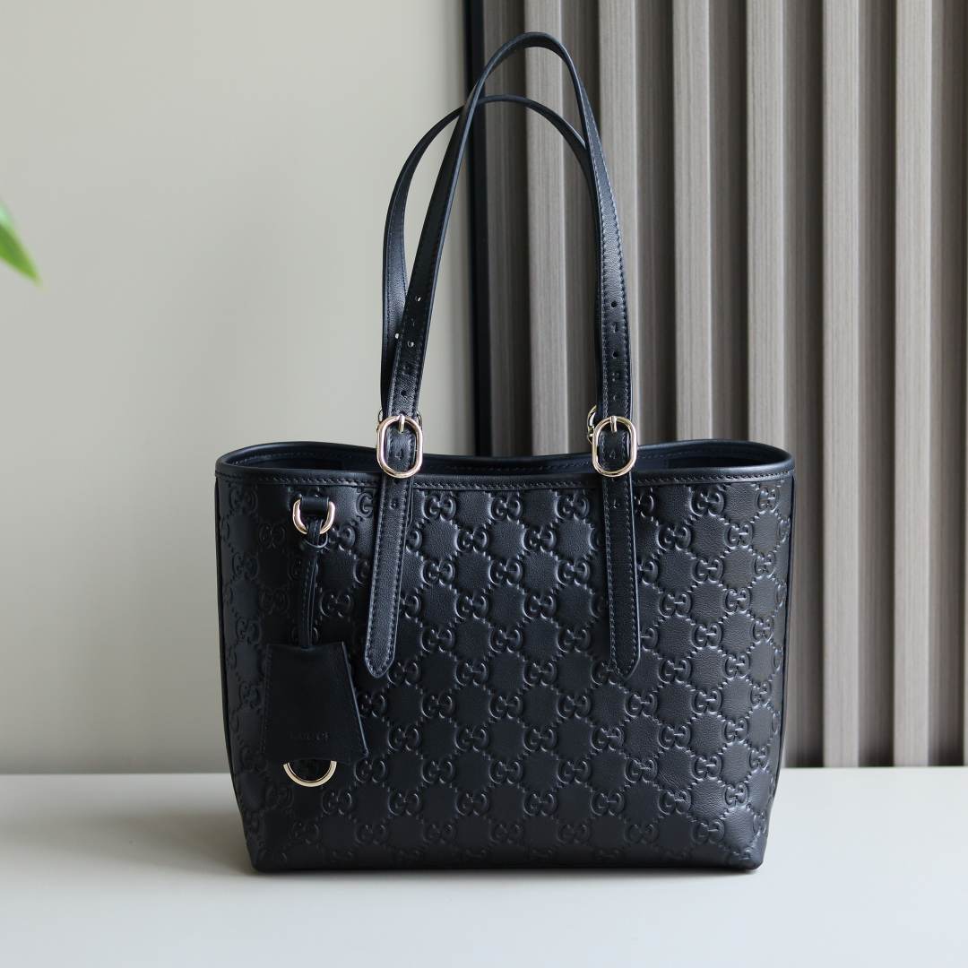 GG Emblem medium tote bag