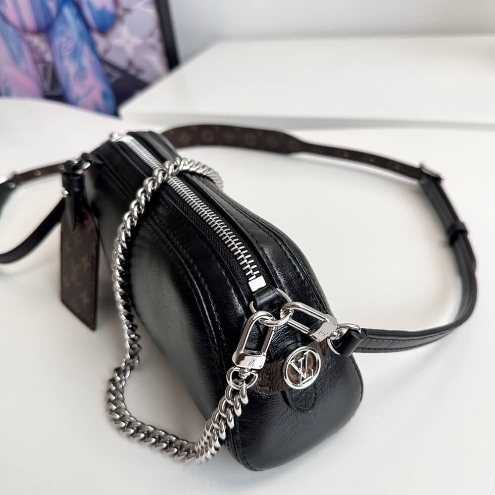 LV Pochette Vibe
