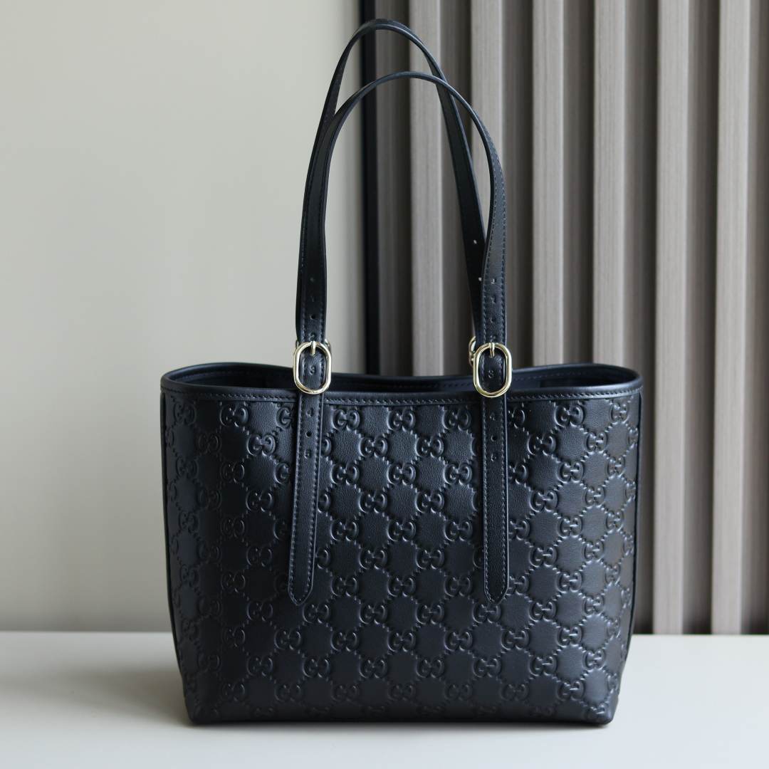 GG Emblem medium tote bag