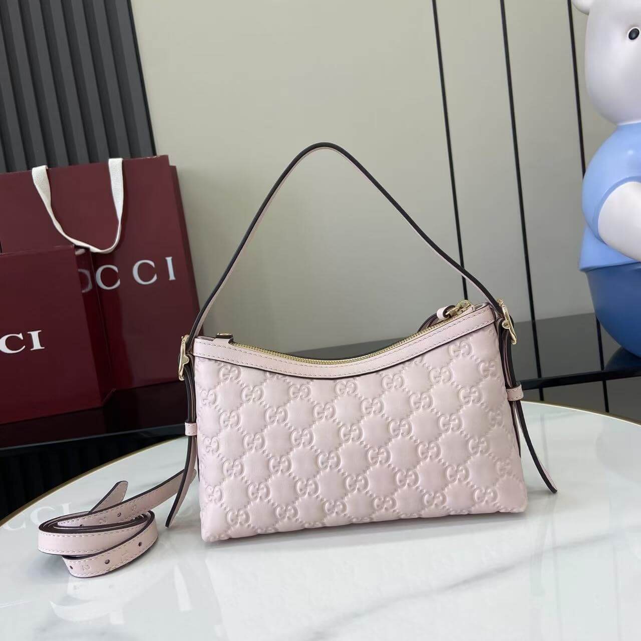 GG Emblem small shoulder bag