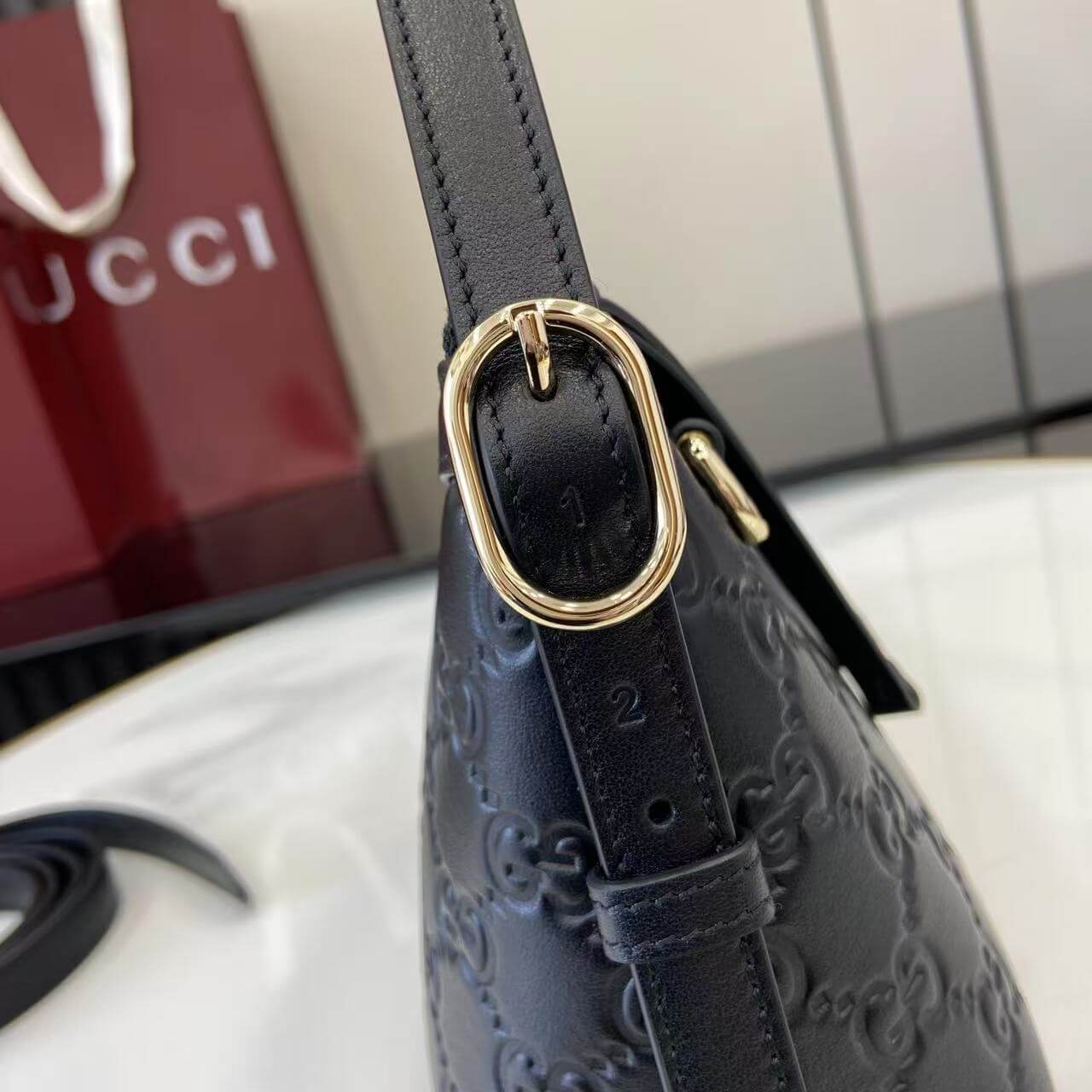GG Emblem small shoulder bag