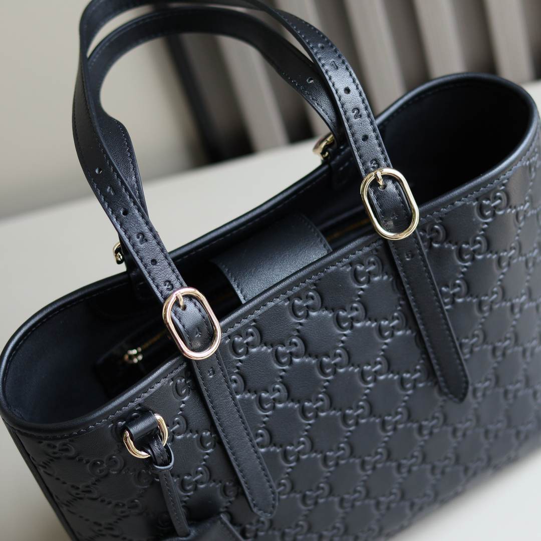 GG Emblem medium tote bag