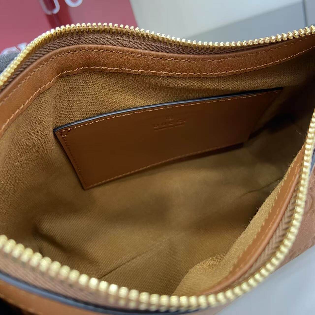 GG Emblem small shoulder bag