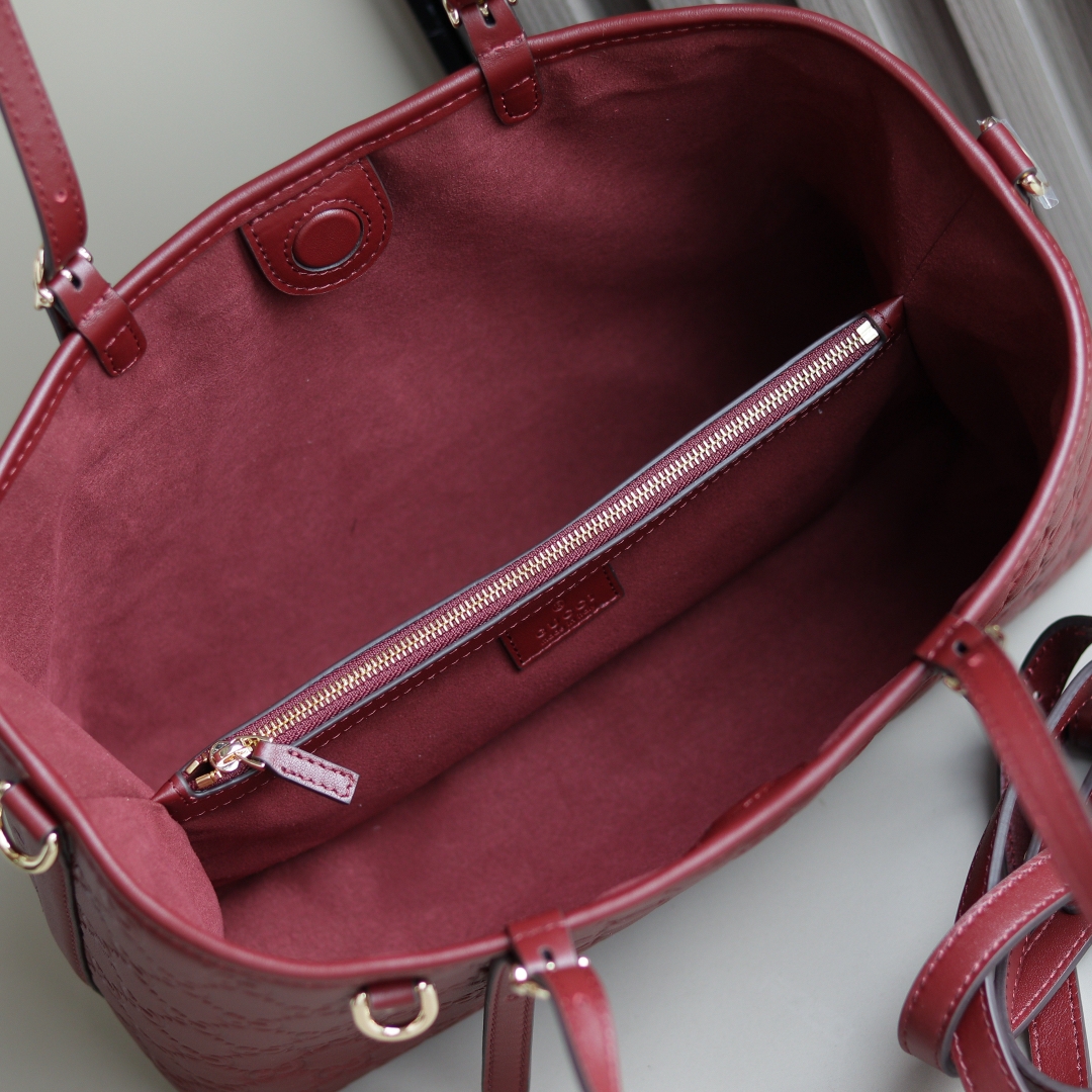 GG Emblem medium tote bag