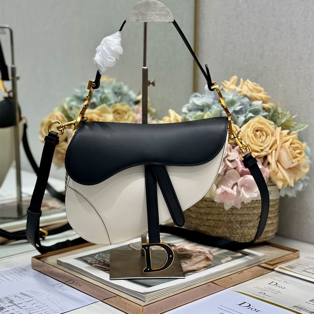 D10r Saddle Bag with Strap