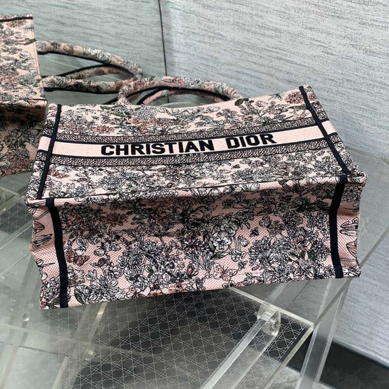 D10r Lucky Medium D10r Book Tote