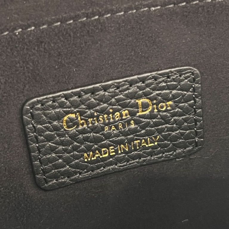 D10r Bobby East-West Bag
