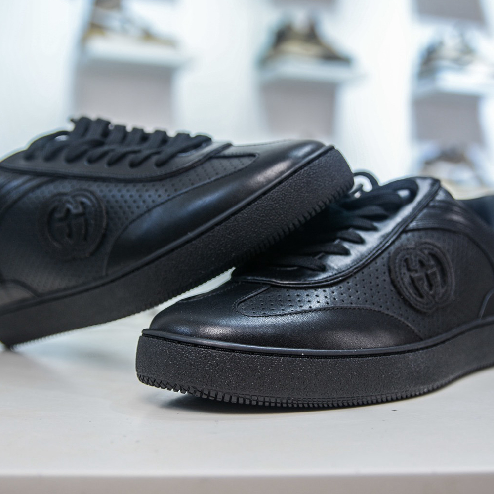 Gvc*1 Men’s G75 trainer in black leather