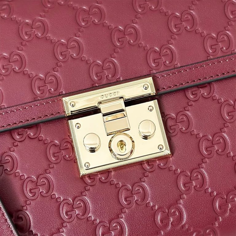 Gvc*1 Padlock medium top handle bag