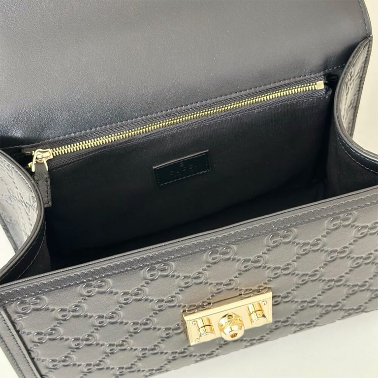 Gvc*1 Padlock medium top handle bag