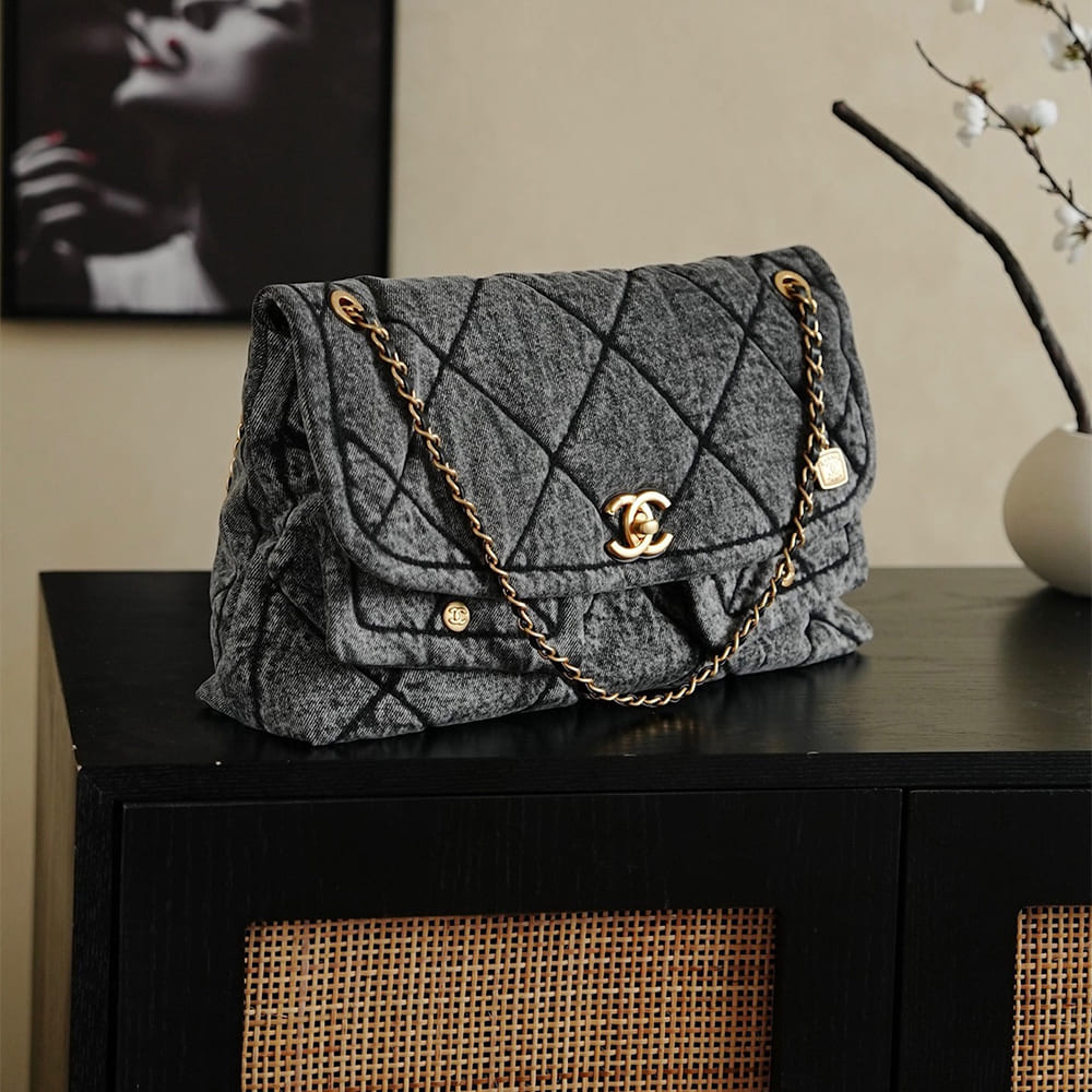 Ch**el MAXI FLAP BAG(HIGH-END GRADE)