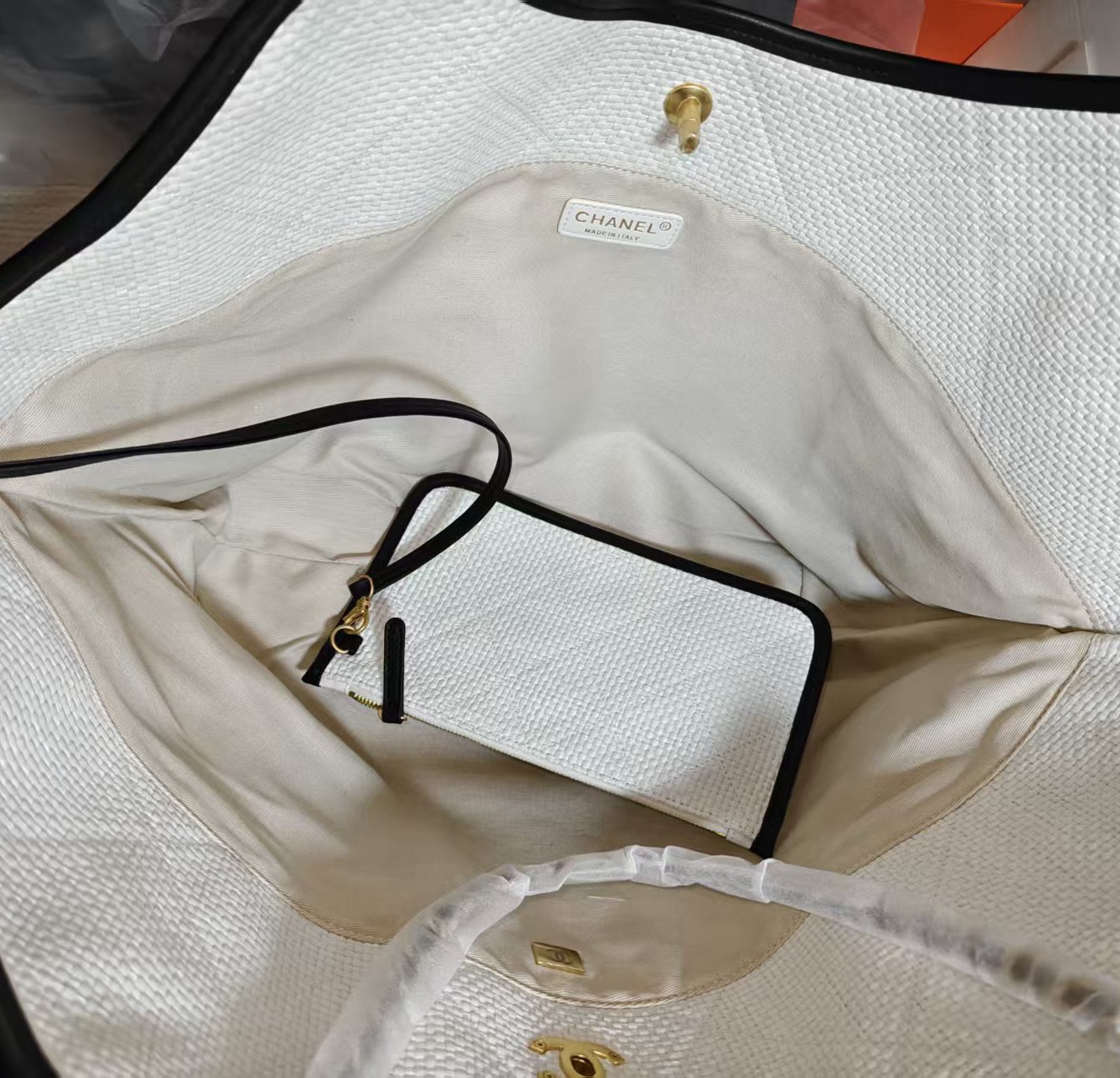 Ch**el MAXI SHOPPING BAG(HIGH-END GRADE)