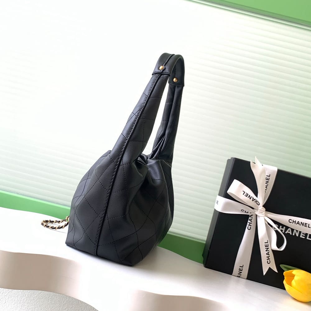 Ch**el HOBO HANDBAG(HIGH-END GRADE)