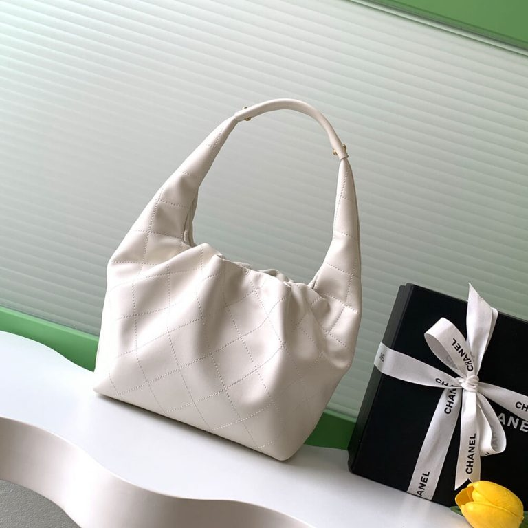 Ch**el HOBO HANDBAG(HIGH-END GRADE)