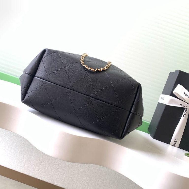 Ch**el HOBO HANDBAG(HIGH-END GRADE)