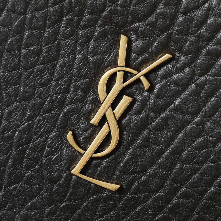 Y51 CASSANDRE XXL envelope pouch on chain in lambskin