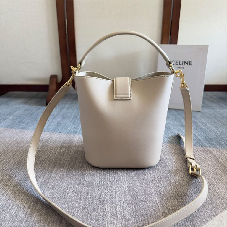 Ce1i*e SMALL BUCKET L0visE IN SMOOTH CALFSKIN(HIGH-END GRADE)