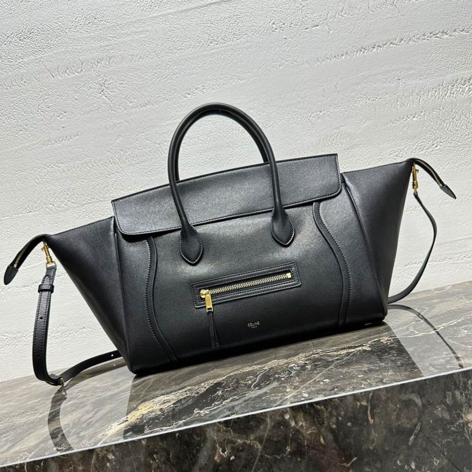 ce1i*e lU*gage in s*pple shiny lambskin(high-end grade)